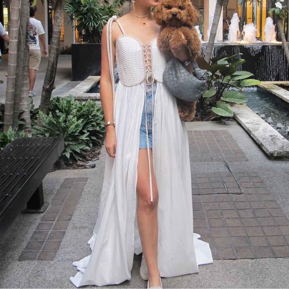Elegant White Maxi Dress kimono